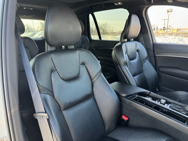 2020 Volvo XC90 T6 Momentum | Navigation | Pano Moonroof | AWD