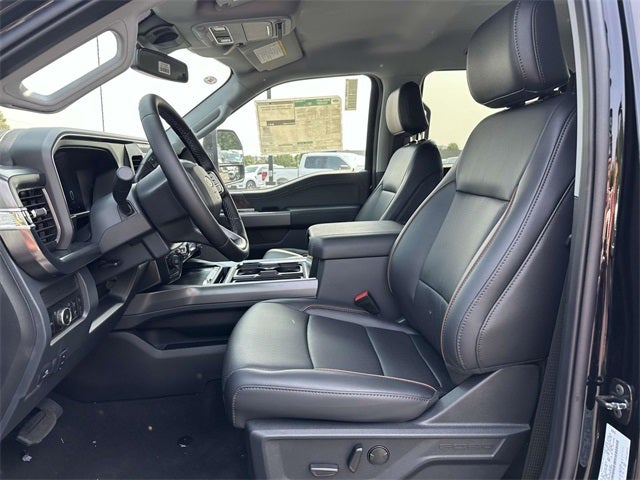 2025 Ford F-550SD Lariat DRW