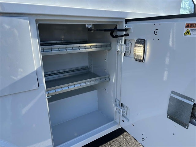 2025 Ford E-350SD Base Cutaway