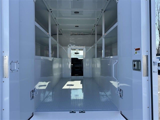 2025 Ford E-350SD Base Cutaway