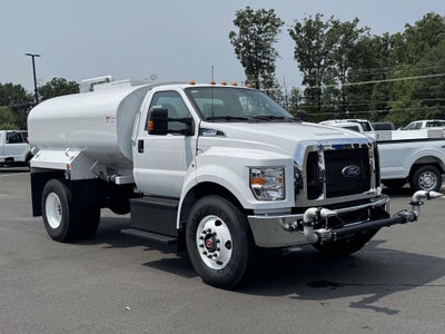 2027 Ford F-750SD Base