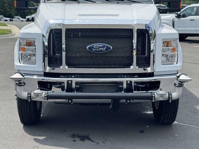 2027 Ford F-750SD Base