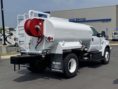 2027 Ford F-750SD Base