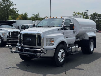 2027 Ford F-750SD Base