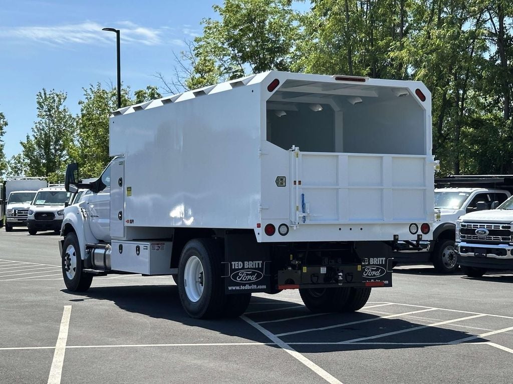 2026 Ford F-750SD Base