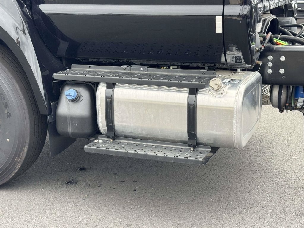 2026 Ford F-750SD Base