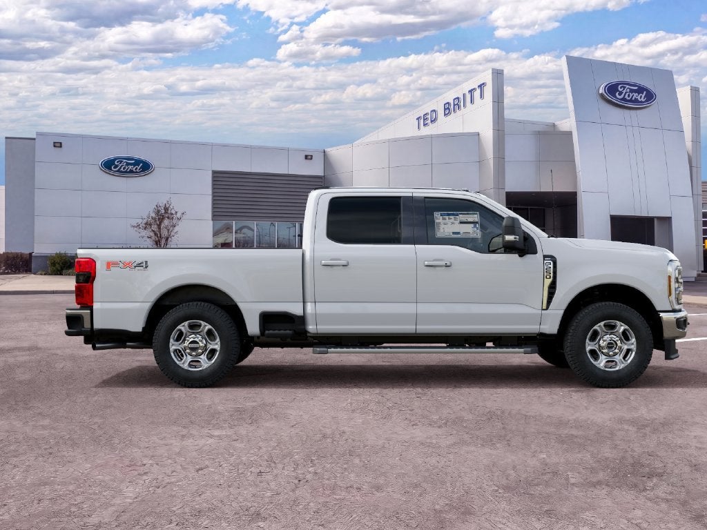 2027 Ford F-250SD XLT