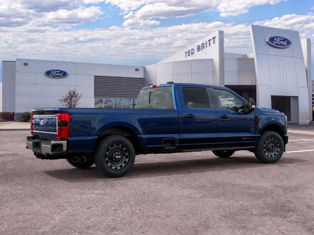 2027 Ford F-350SD XLT