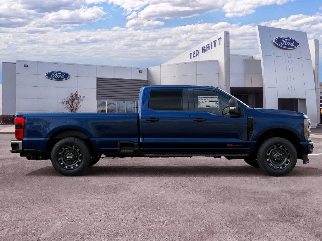 2027 Ford F-350SD XLT