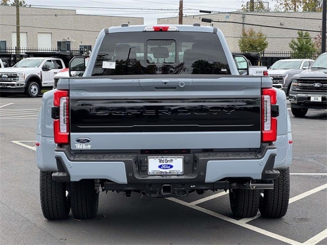 2026 Ford F-350SD Platinum DRW