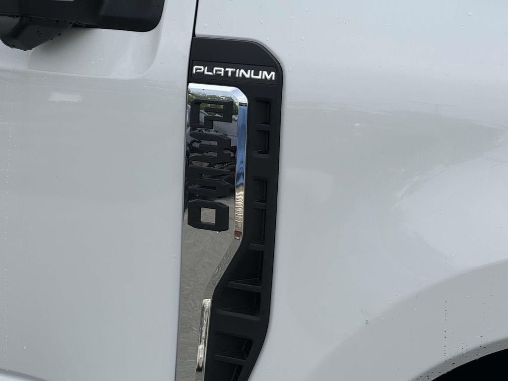 2026 Ford F-350SD Platinum DRW