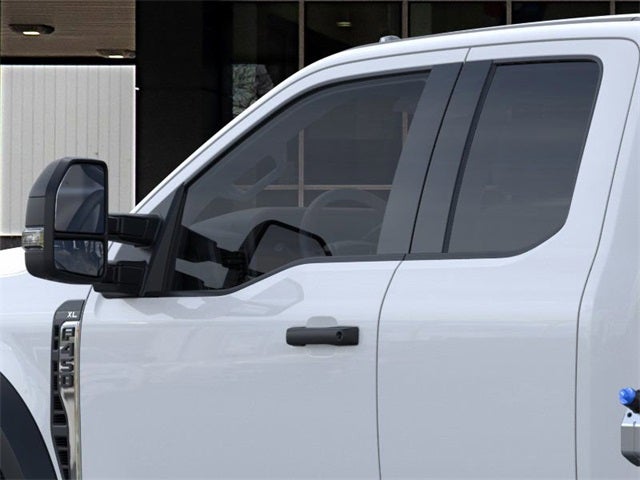 2025 Ford F-450SD BARE CHASSIS XL DRW