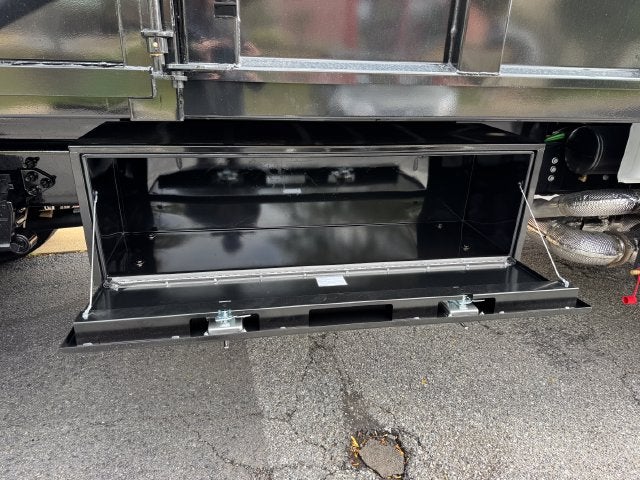 2027 Ford F-750SD Base