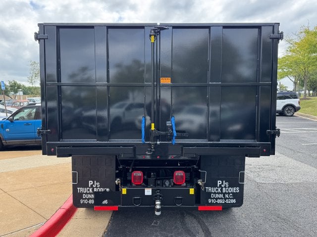 2027 Ford F-750SD Base