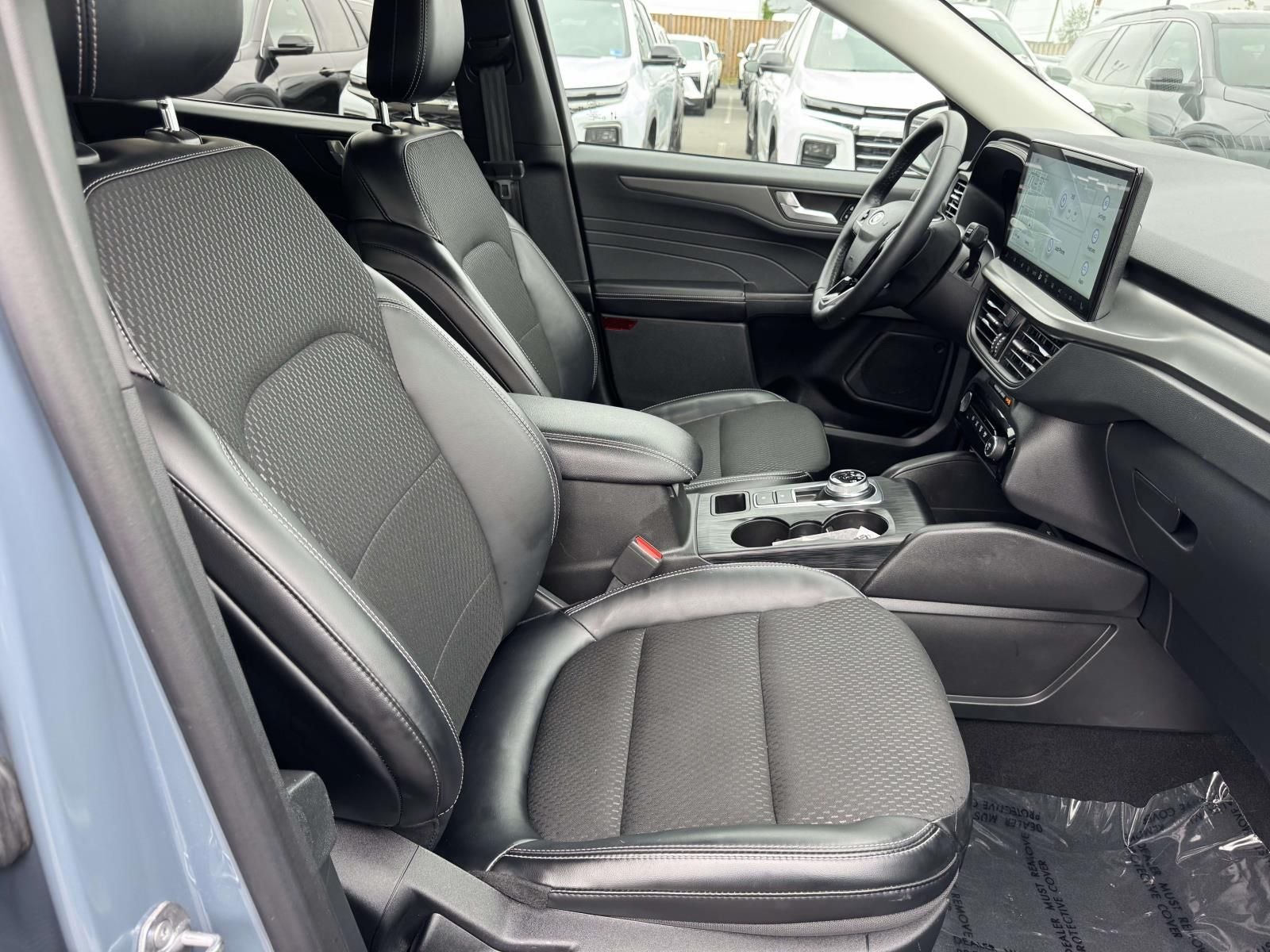 2025 Ford Escape Plug-In Hybrid Base