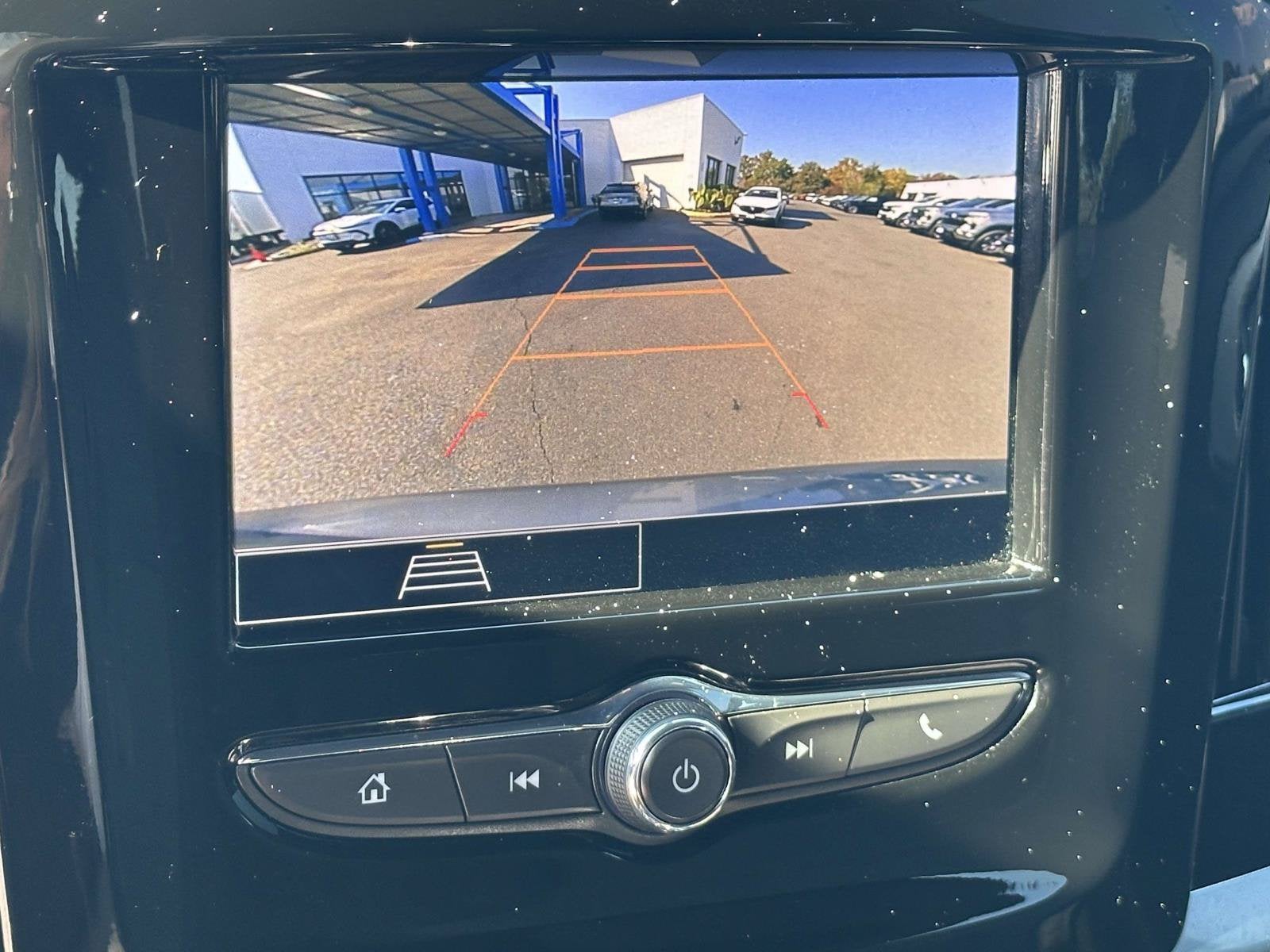 2023 Chevrolet Traverse LT Cloth w/2FL