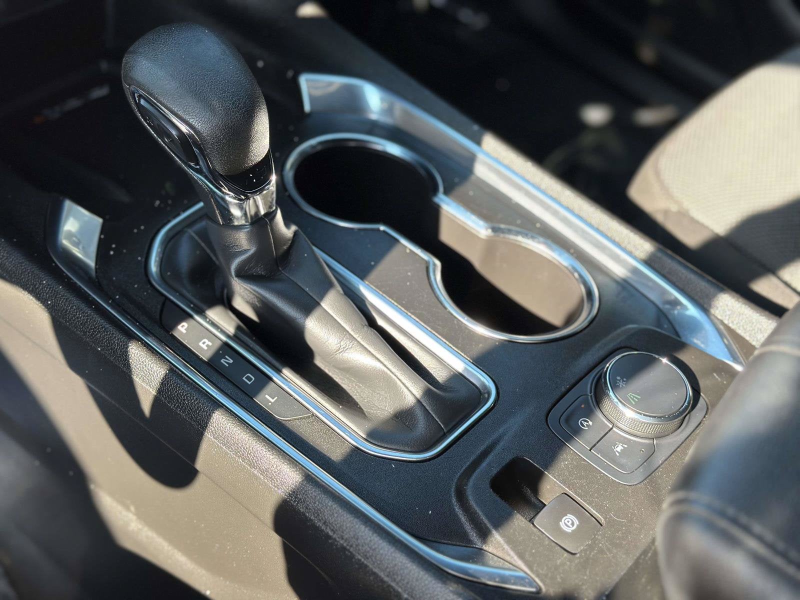 2023 Chevrolet Traverse LT Cloth w/2FL