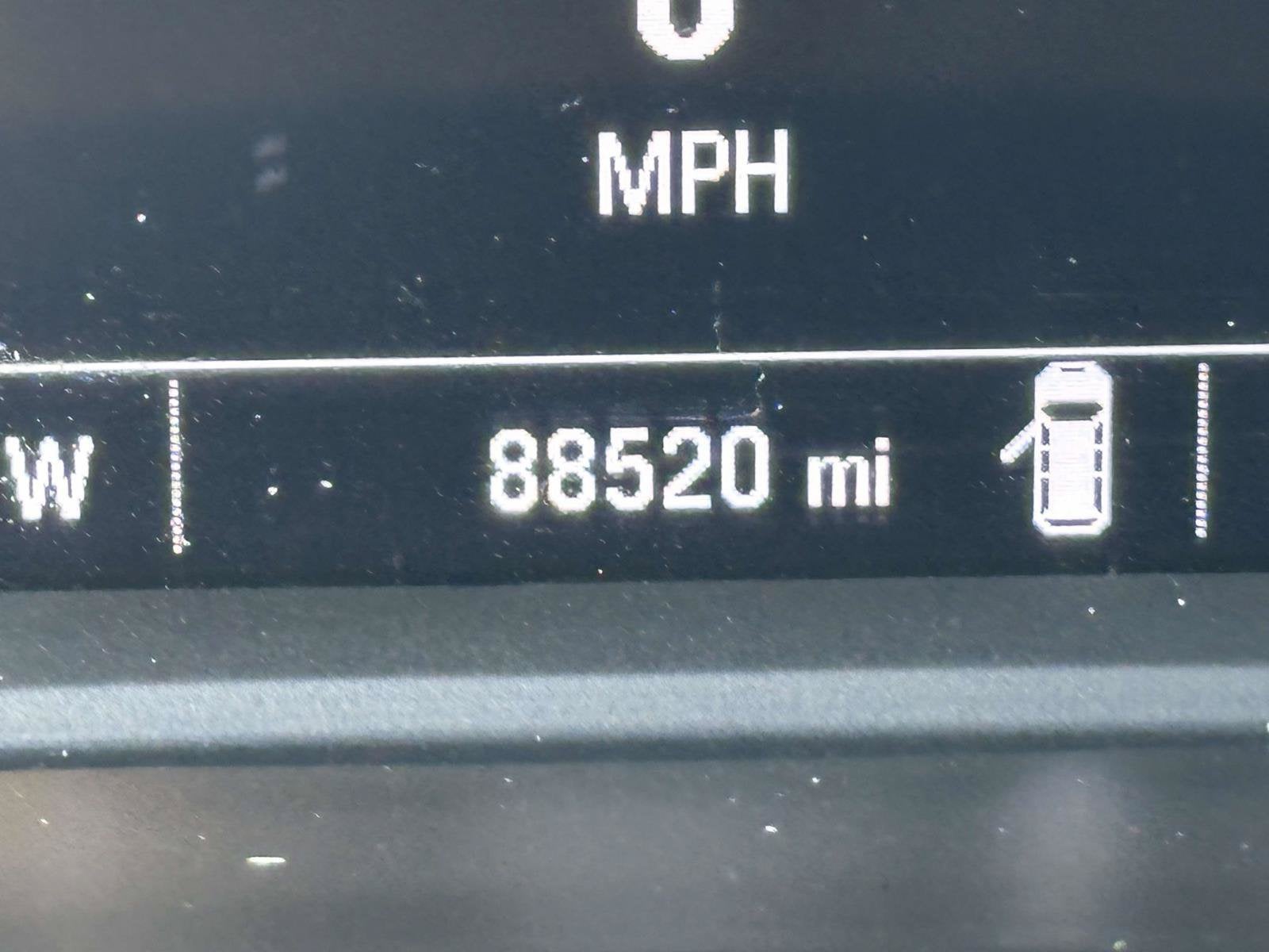 2023 Chevrolet Traverse LT Cloth w/2FL