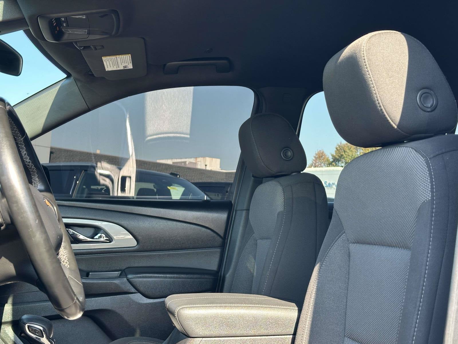 2023 Chevrolet Traverse LT Cloth w/2FL
