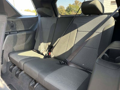 2023 Chevrolet Traverse LT Cloth w/2FL