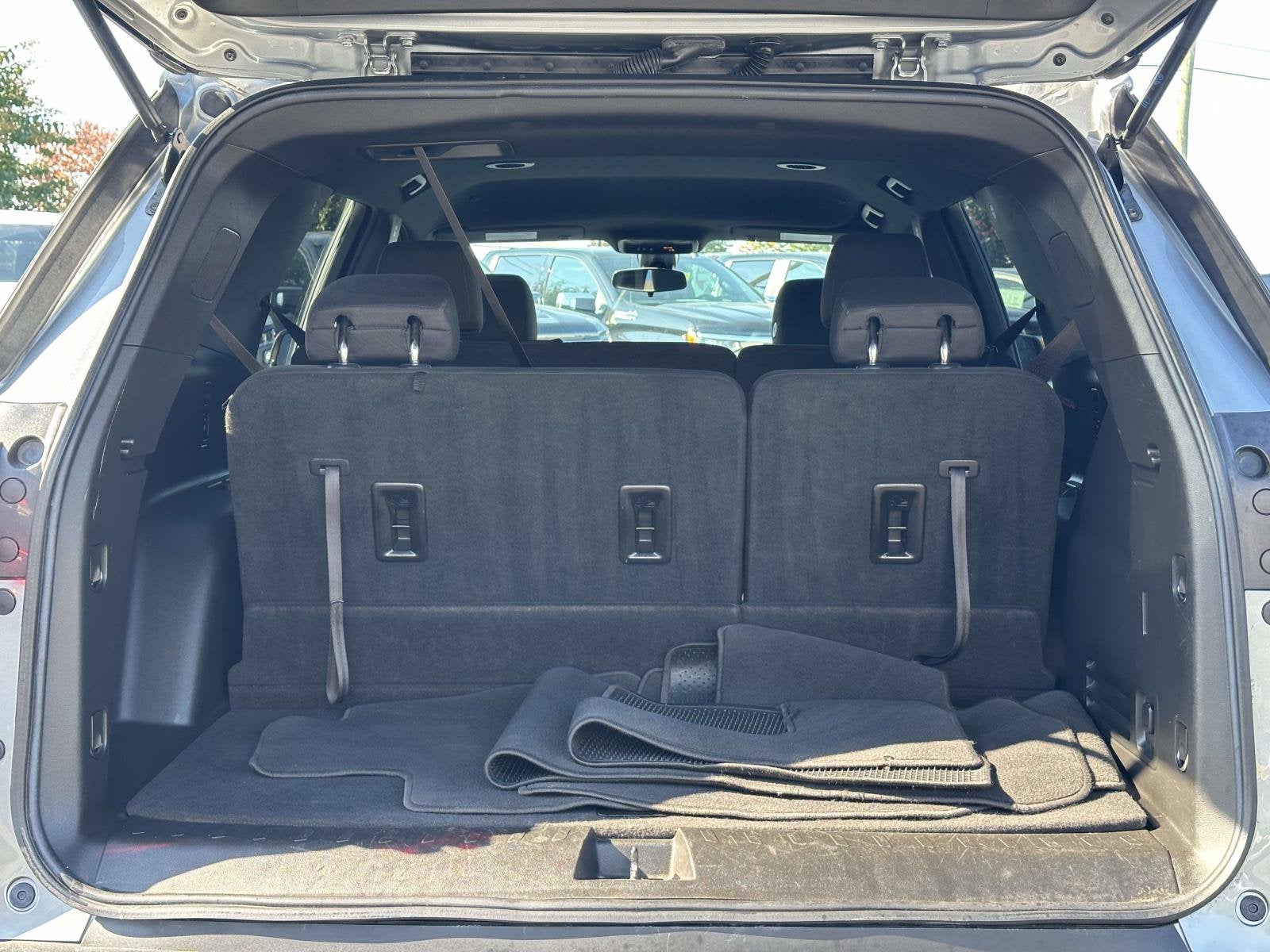 2023 Chevrolet Traverse LT Cloth w/2FL