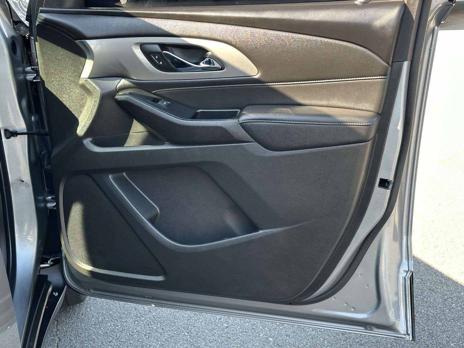 2023 Chevrolet Traverse LT Cloth w/2FL