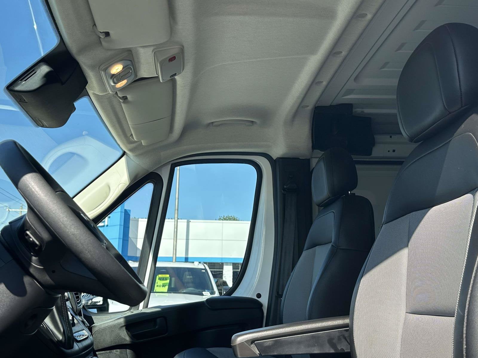 2025 RAM ProMaster 2500 Base