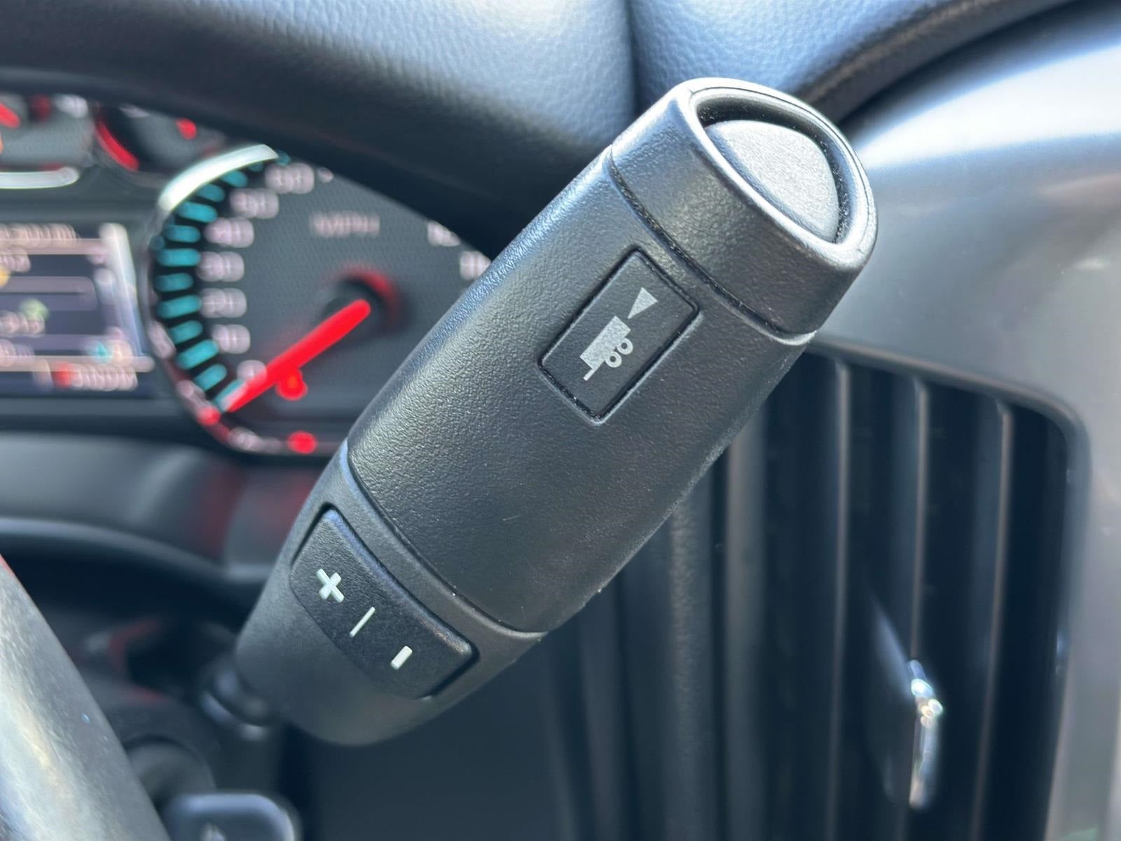 2016 Chevrolet Silverado 1500 LT 2