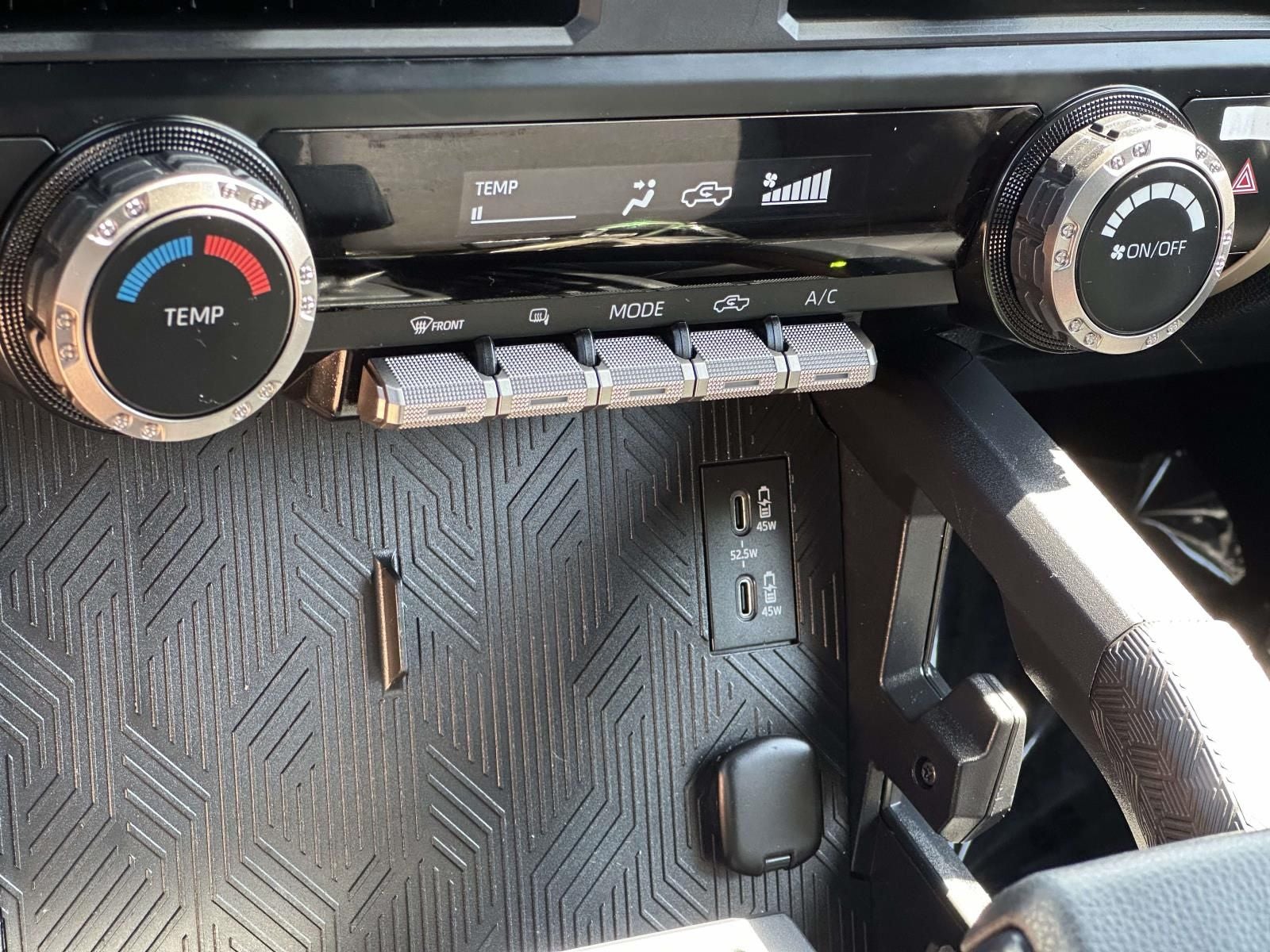 2025 Toyota Tacoma SR