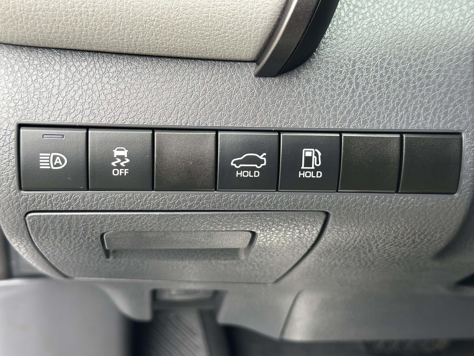 2019 Toyota Camry Hybrid LE