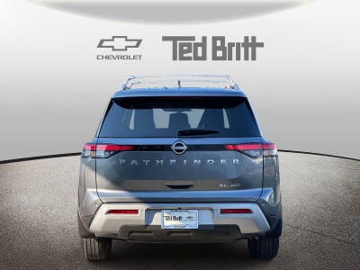 2024 Nissan Pathfinder SL