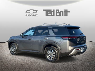 2024 Nissan Pathfinder SL
