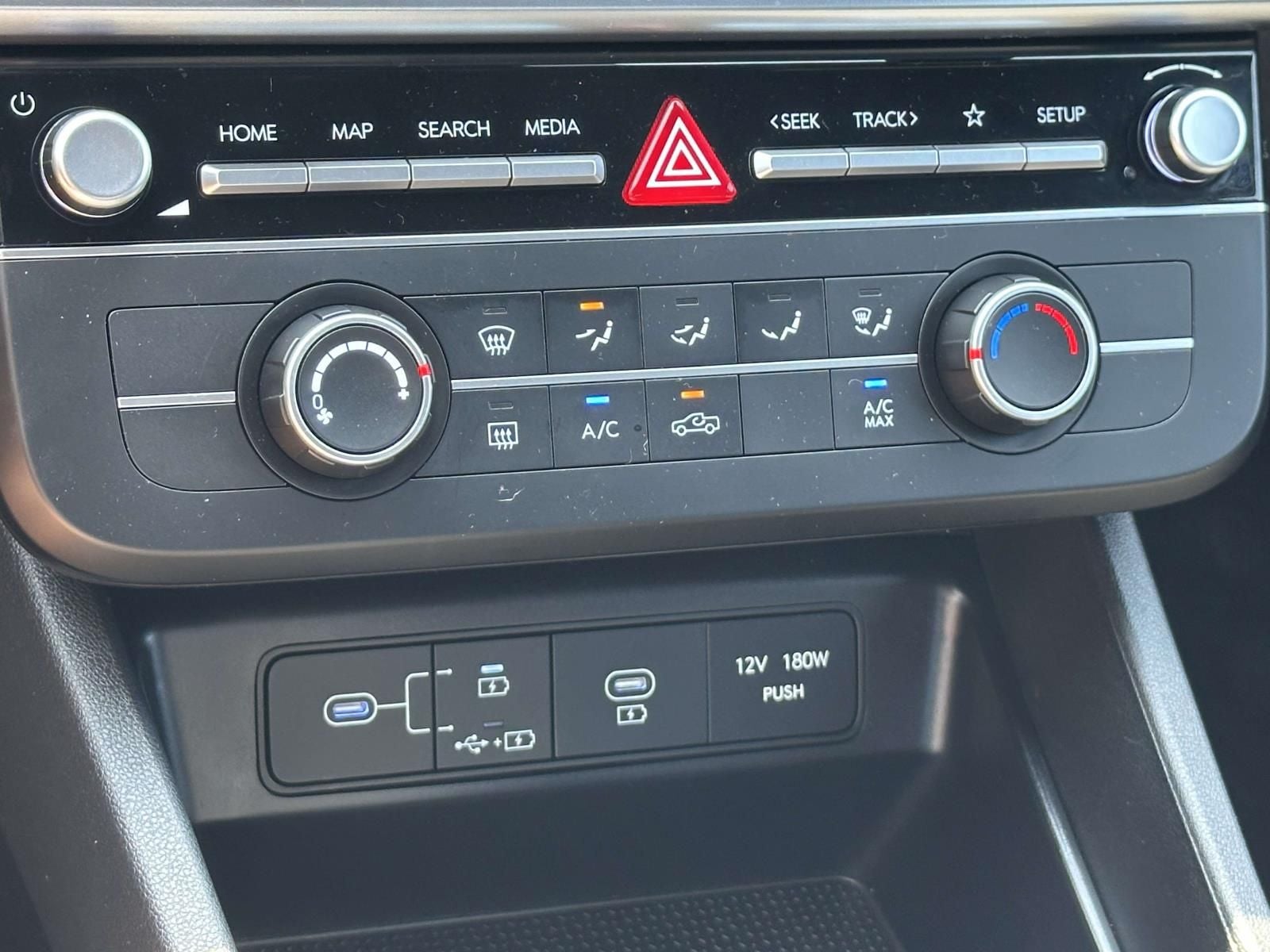 2025 Hyundai Santa Cruz SE