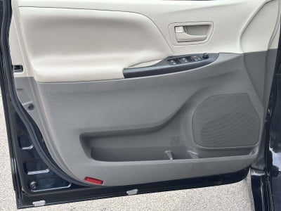 2020 Toyota Sienna L 7 Passenger