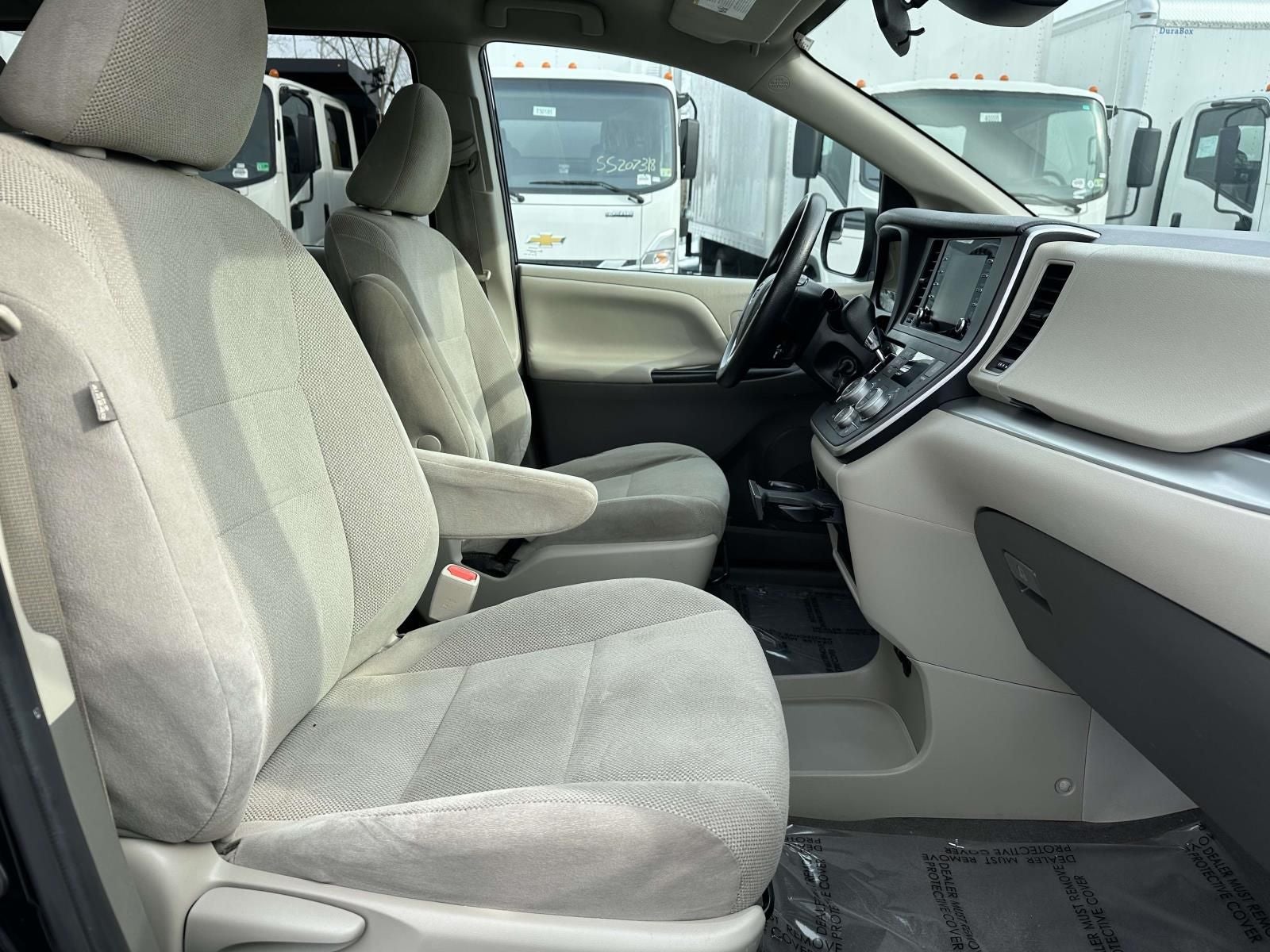 2020 Toyota Sienna L 7 Passenger