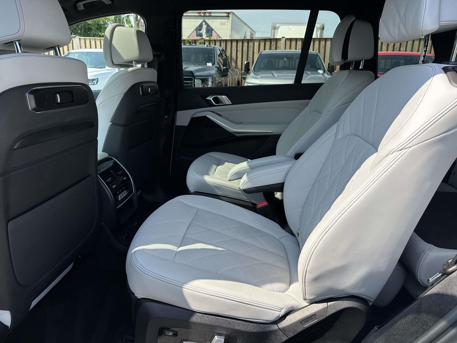 2023 BMW X7 xDrive40i