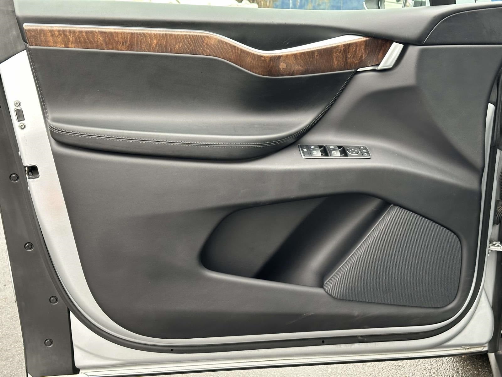 2016 Tesla Model X 75D