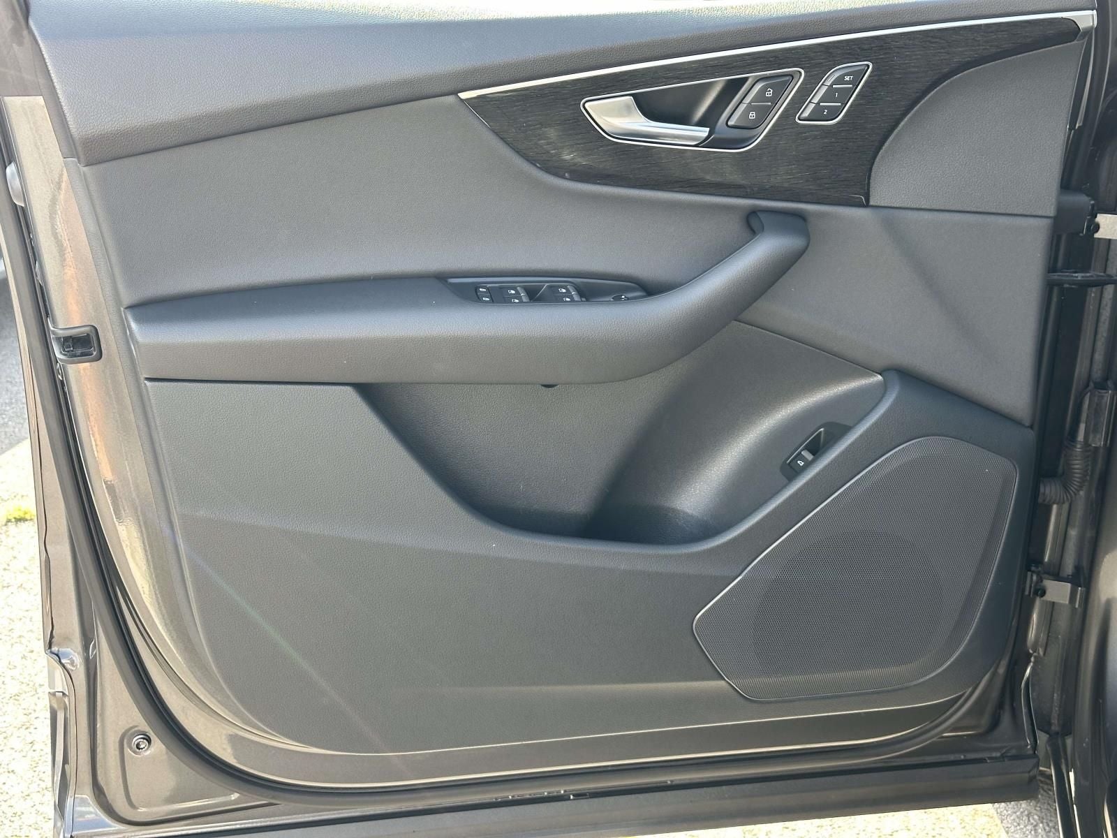 2022 Audi Q7 45 Premium quattro