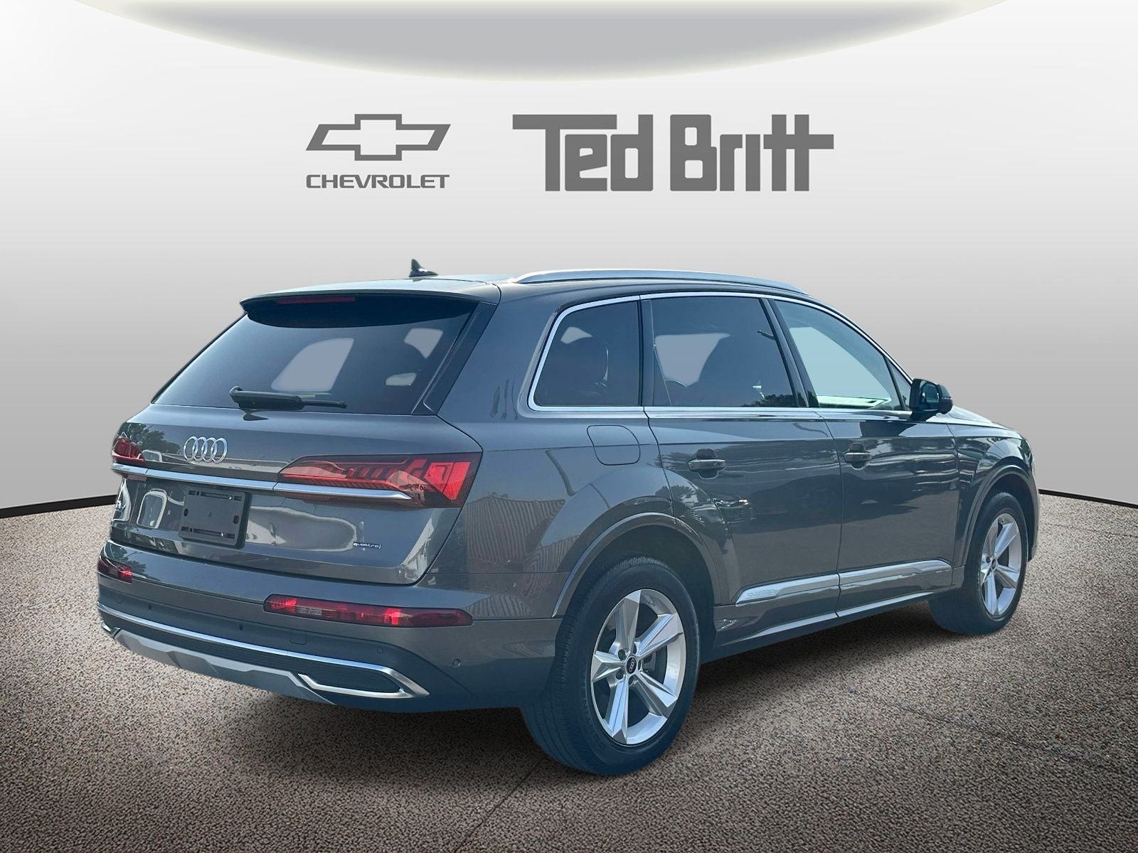 2022 Audi Q7 45 Premium quattro