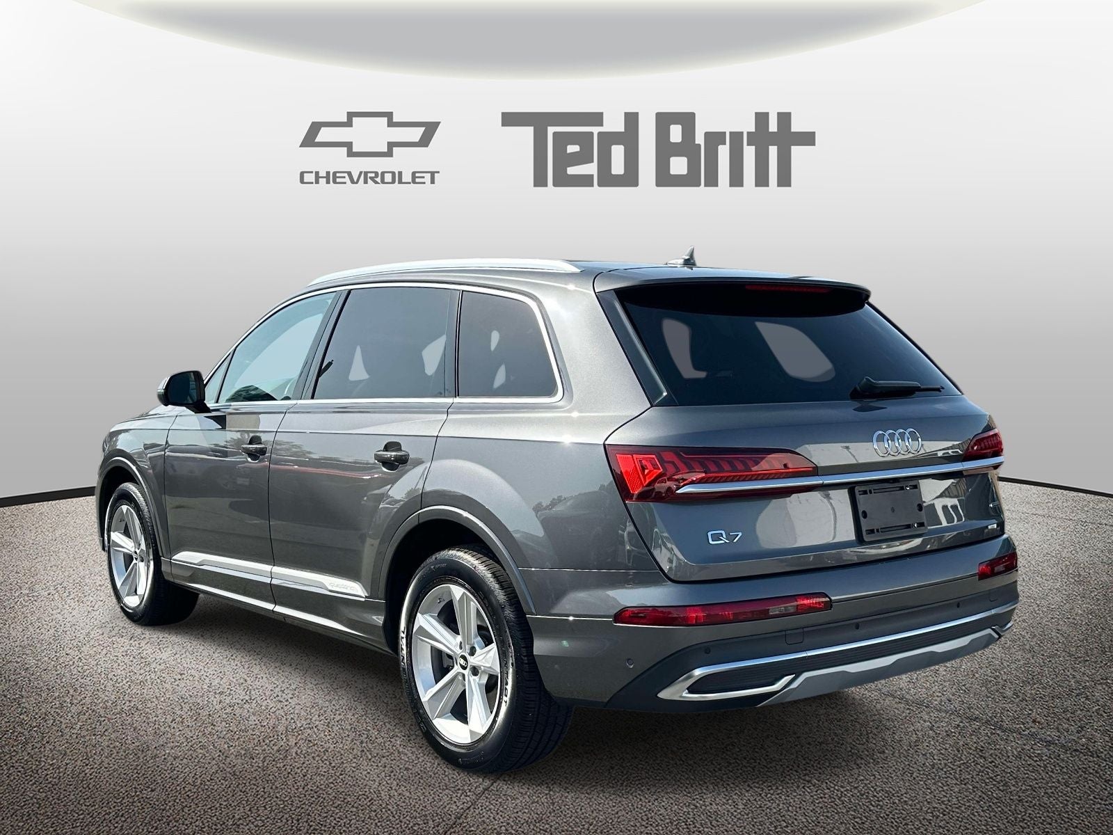 2022 Audi Q7 45 Premium quattro