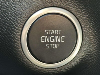 2023 Volvo XC40 B5 Plus Dark Theme