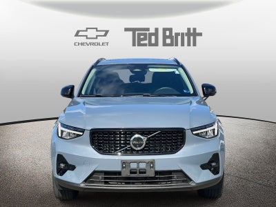 2023 Volvo XC40 B5 Plus Dark Theme