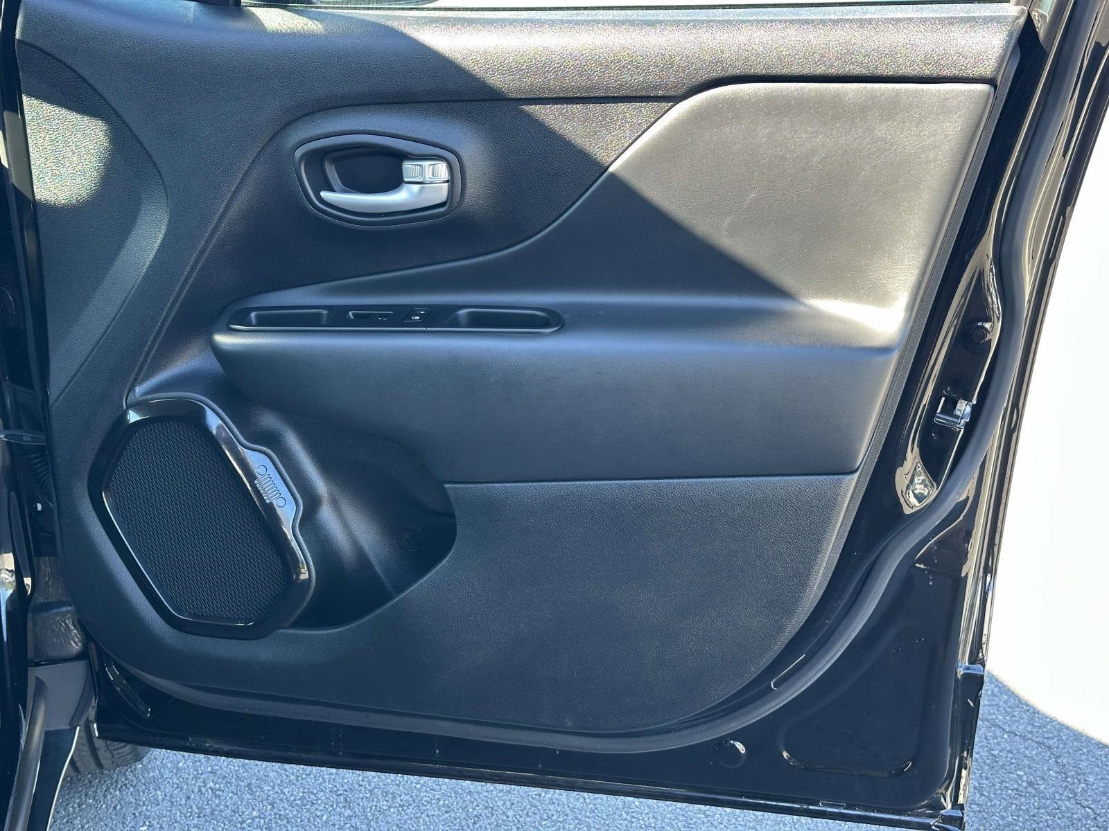 2023 Jeep Renegade Altitude