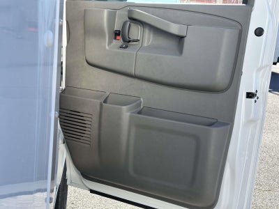 2025 Chevrolet Express Cutaway 3500 1WT