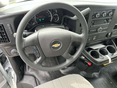 2025 Chevrolet Express Cutaway 3500 1WT