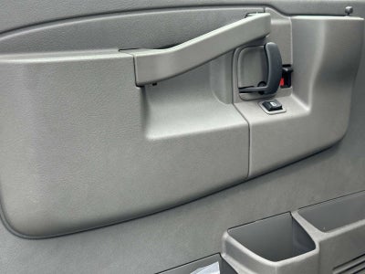 2025 Chevrolet Express Cutaway 3500 1WT