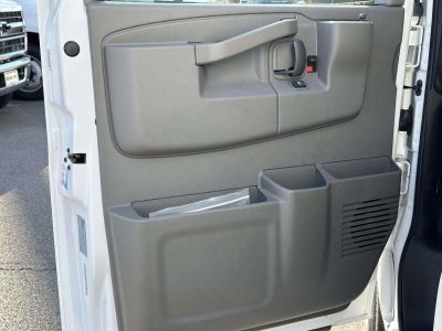 2025 Chevrolet Express Cutaway 3500 1WT