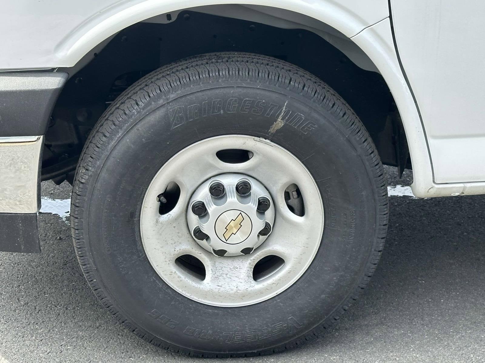 2025 Chevrolet Express Cutaway 3500 1WT