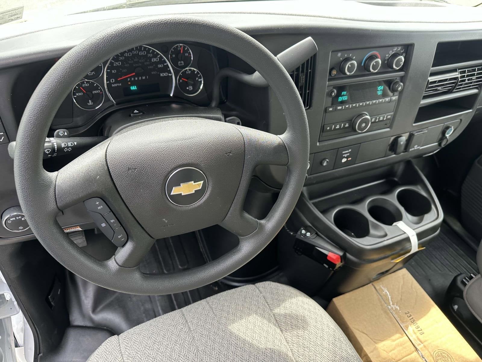 2025 Chevrolet Express Cutaway 3500 1WT