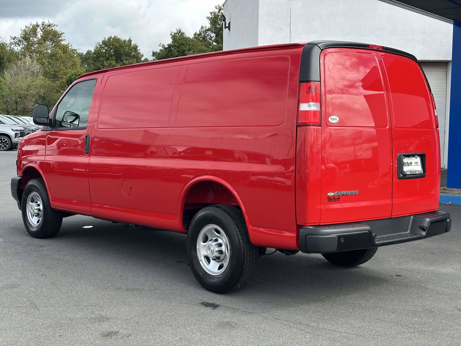 2026 Chevrolet Express Cargo WT